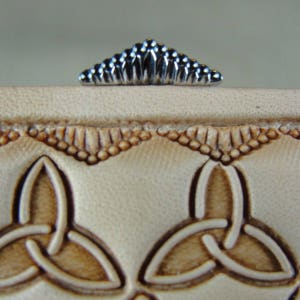 Stainless Steel Barry King - #2 V Dot Border Stamp (Leather Stamping Tool)