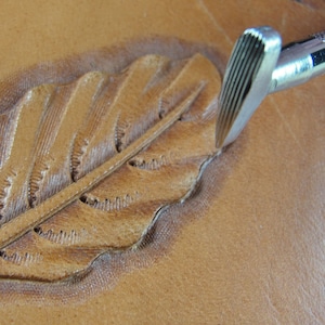 Steel Craft Japan - #P861 Vertical Lined Thumb Print Stamp (Leather Stamping Tool)