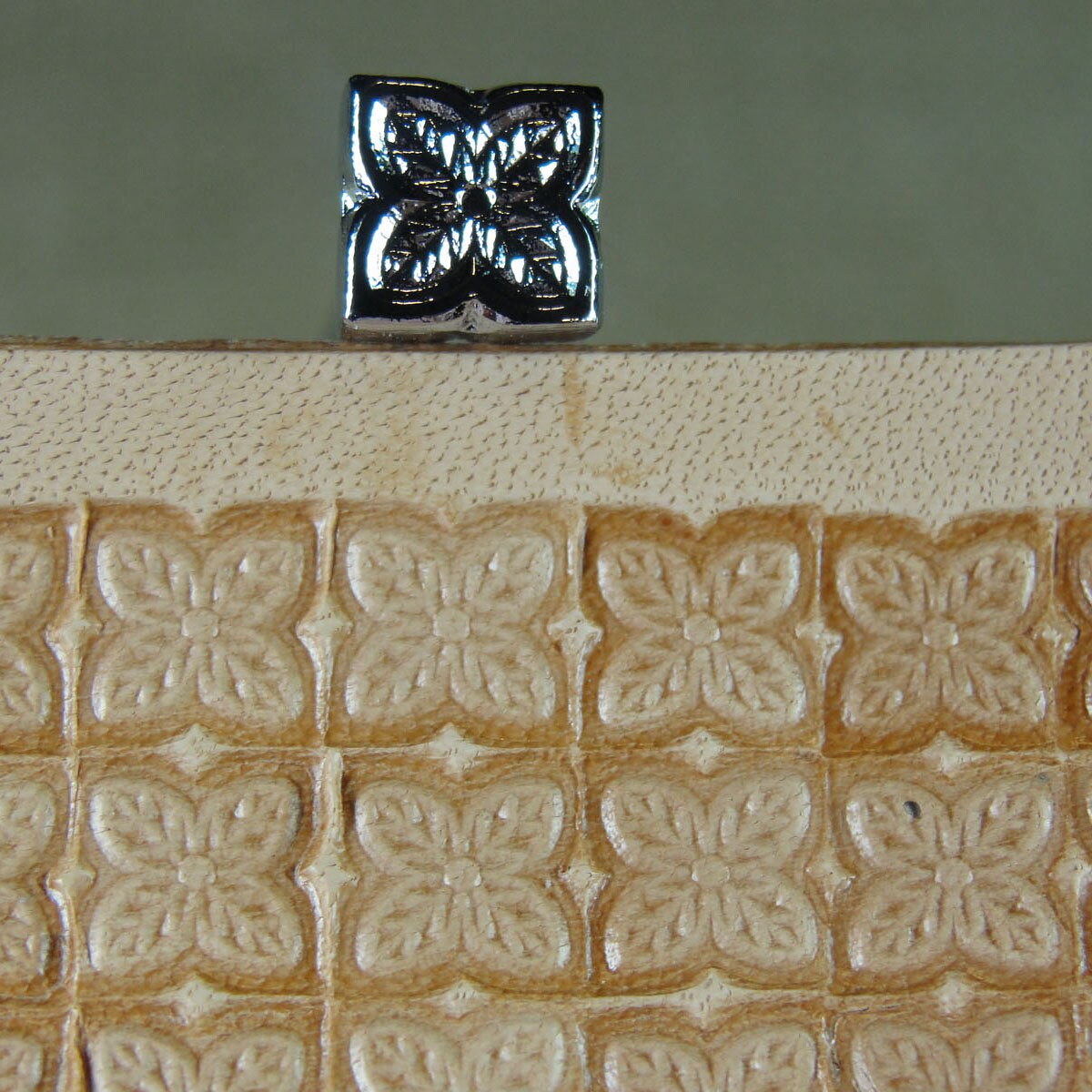 Steel Craft Japan - #G564 Small Flower Geometric Stamp (leather