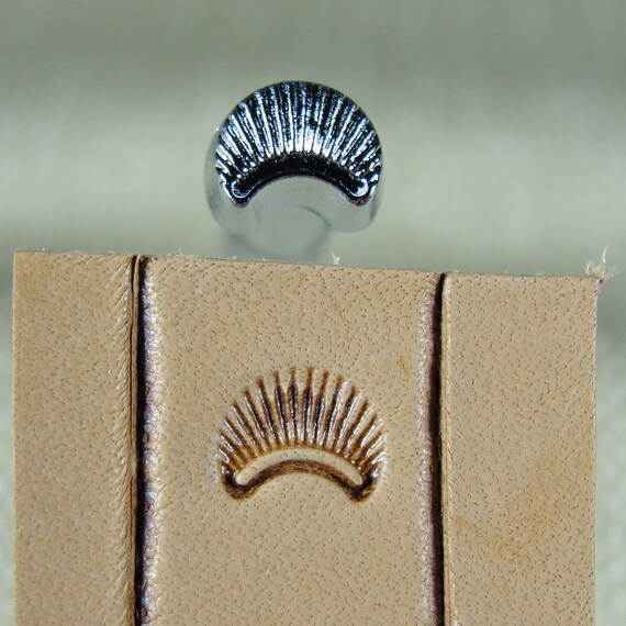 Japan Select - #D436 Crescent Border Stamp (leather Stamping