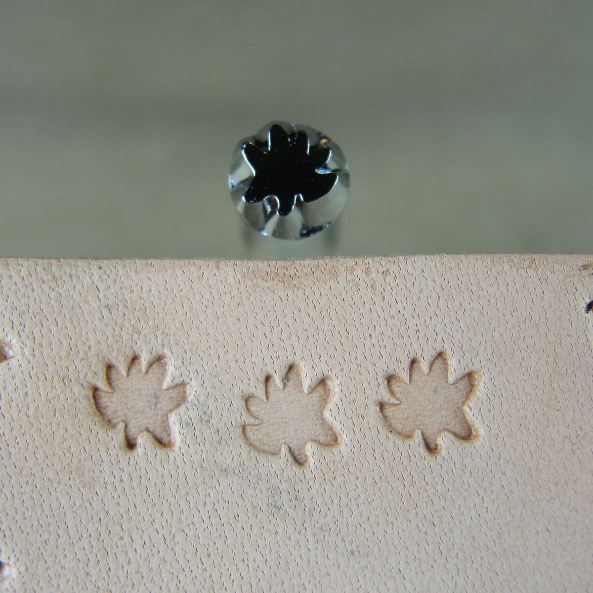 クラフトページ Craft Japan - #F994 Figure Carving Stamp (leather Stamping Tool