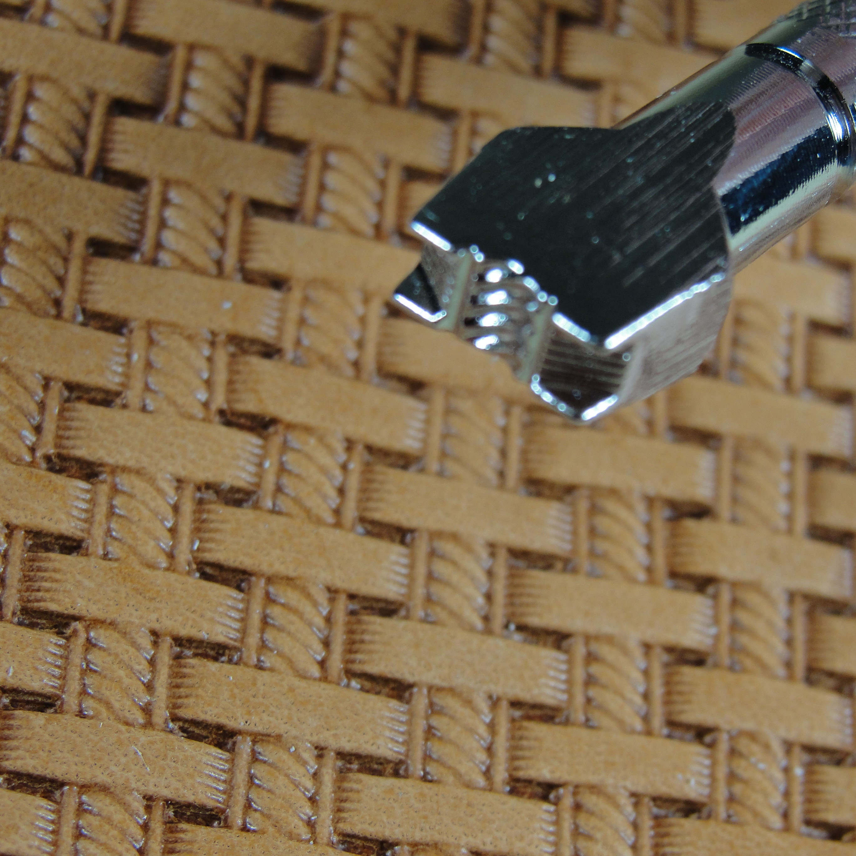 Japan Select - #X500 Small Rope Basket Weave Stamp (Leather Stamping Tool)