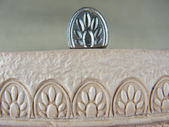 Lined Paw Print Border Stamp James Linnell Leather Stamping Tool