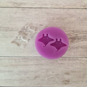 Stud earrings mold, 17mm manta ray mold, sea creature mold, flexible silicone mold, polymer clay mold, polymer clay supplies, resin supplies