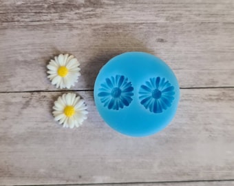 Resin silicone stud earrings mould - 13mm Daisy resin mould, flower mould, Polymer Clay Mold, resin mould, Flexible mould, resin supplies