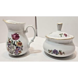 T K Thun Tjeckoslovakien Sockerskål & Gräddkanna Set Guldkant Bukett Mönster