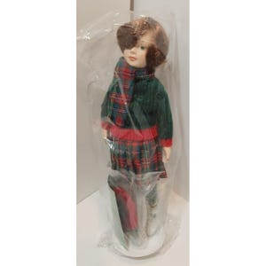 Vtg 1991 Avon Porcelain Doll Collection &quot;Skating Party&quot; w/ Stand Ice Skating New