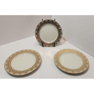 Vintage 1970&#39;s Fitz And Floyd Luxor Bread Plates Set of 3 Cream and Gold