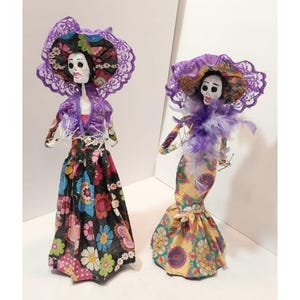 Vtg 2 Catrina Mediana Paper Mache Figurines Day of the Dead Mexican Folk Art