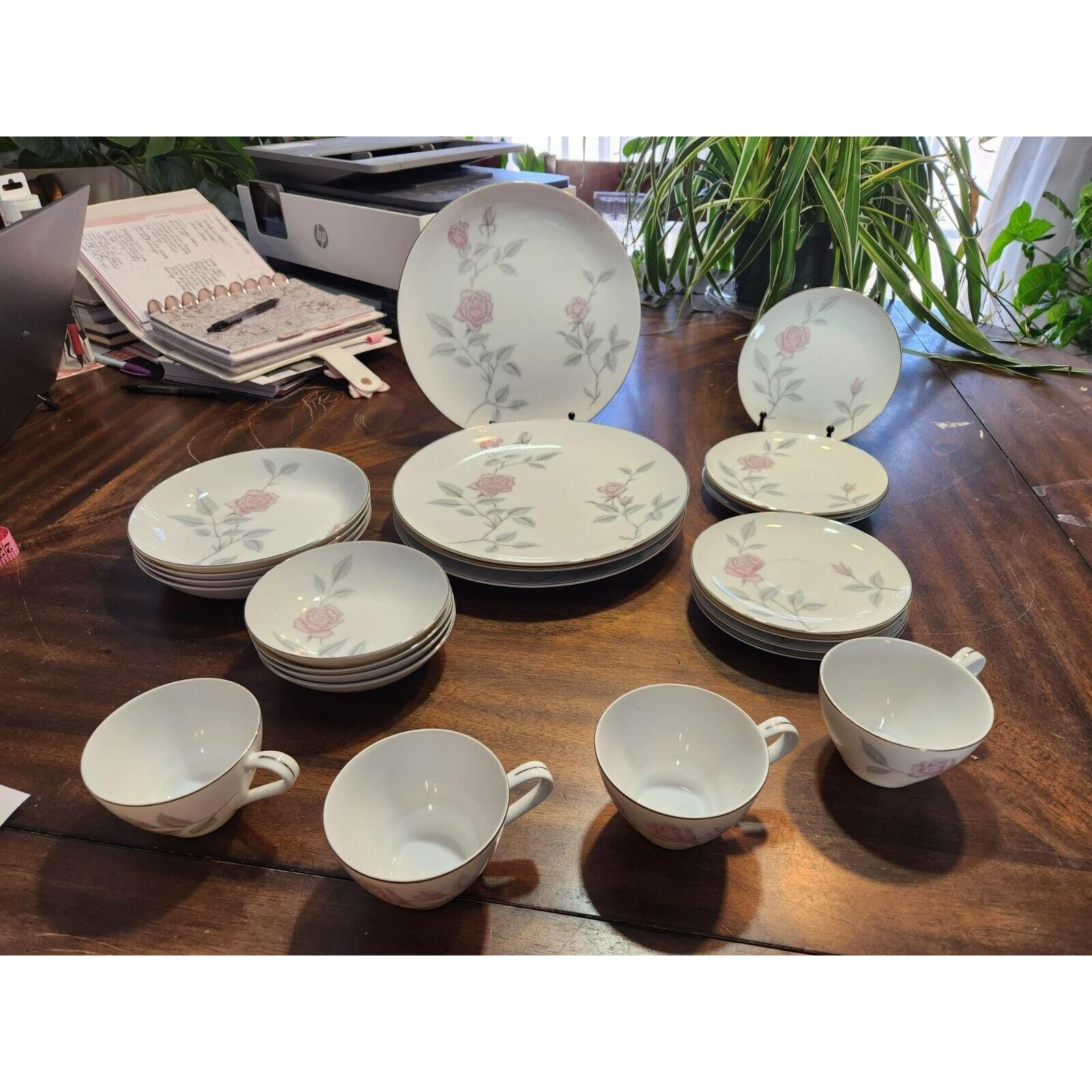 Rose China　食器　12枚セット Made in Occupid Japan, Rose China Set for 12 Dinnerware, 83