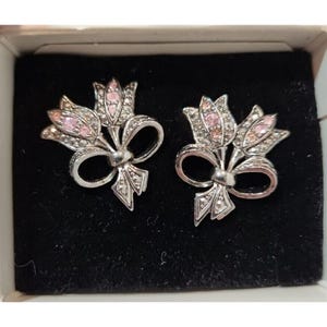 Vintage Avon 1995 Pink Tulip Pierced Earrings Surgical Steel Post Silver Toned