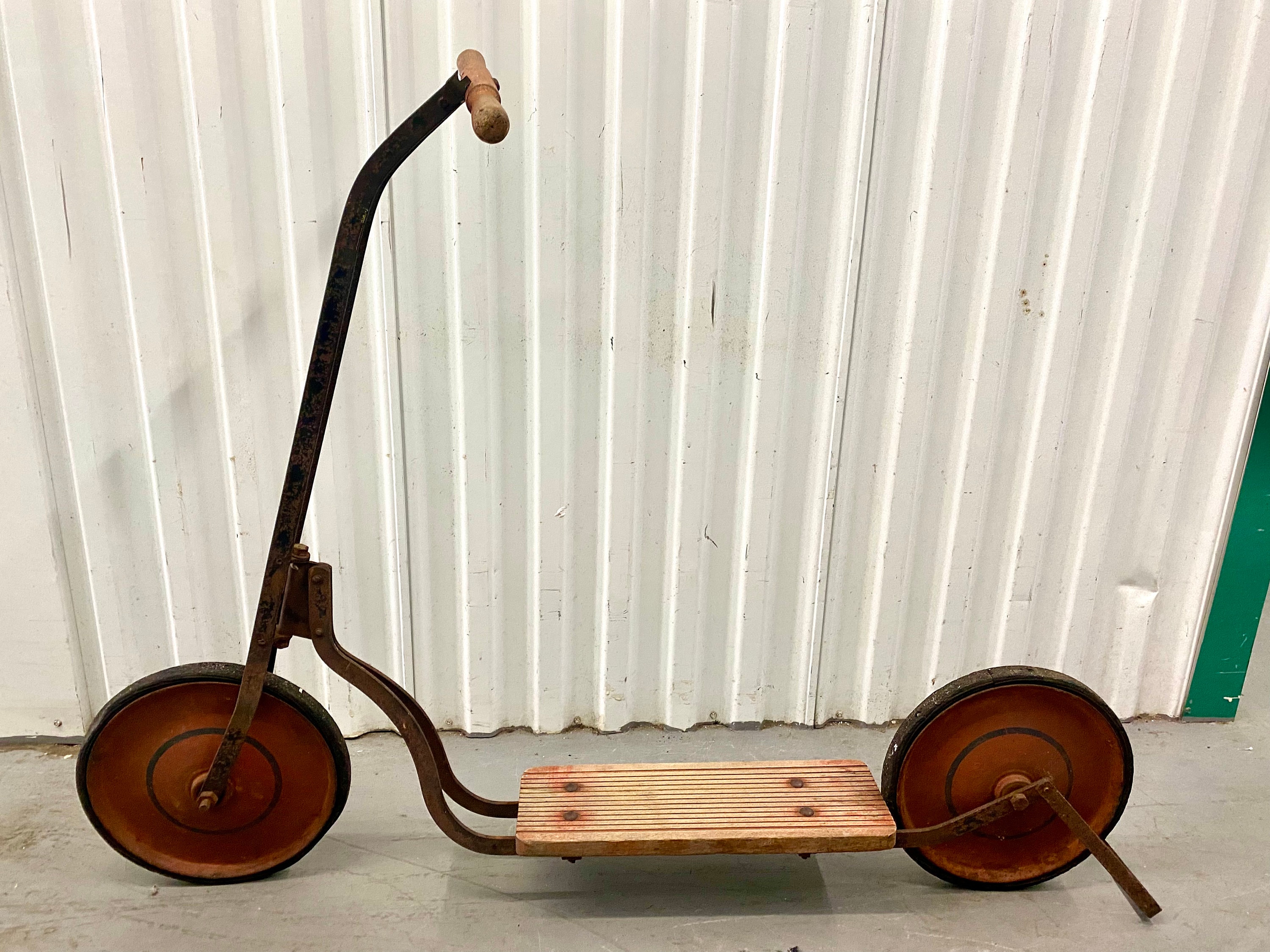 fantastisk Par aflange Antique Wooden Cast Iron Scooter Toy Primitive Home Decor - Etsy