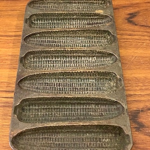Vintage Wagner Ware Junior Krusty Korn Kobs Cast Iron Corn Bread Pan