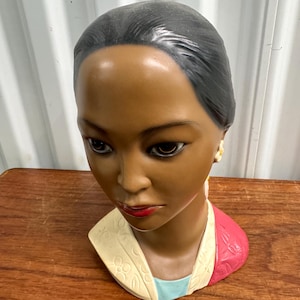 Mid Century Vintage Polynesian Woman Chalkware Bust By Lego Japan