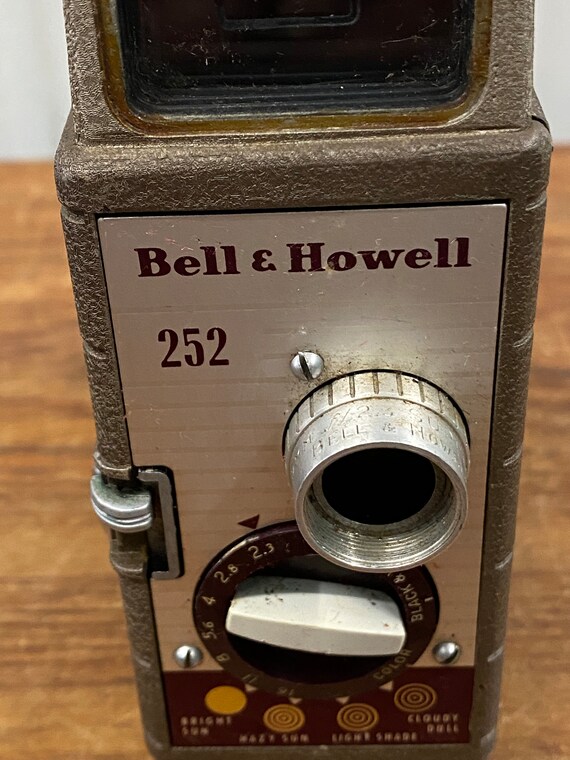 BELL&HOWELL カメラ Vintage 1950s Bell & Howell 252 8mm Film Movie Camera - Etsy
