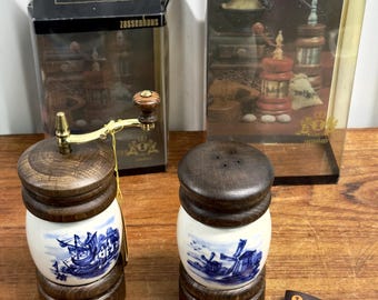 Vintage Delft Style Zassenhaus Pepper Mill & Salt Shaker Unused In Box