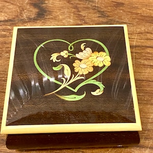 Vintage Notturno Inlay Wood Factory Sorrento Pudełko na biżuterię z aksamitną podszewką