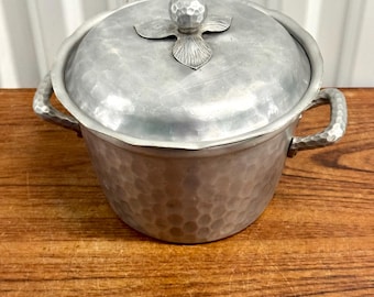 Pair of Vintage Wear Ever Aluminum Triangular Pots With Lids, No