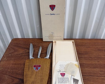 Vintage Mid Century Gerber Messer Kochset mit Wandschild aus Holz