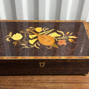 Vintage Italian Marquetry Floral Inlay Reuge Musical Jewelry Box Swiss Movement