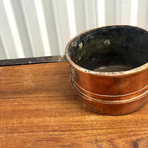 Antique Copper Pot - Decorative Farmhouse Kitchen