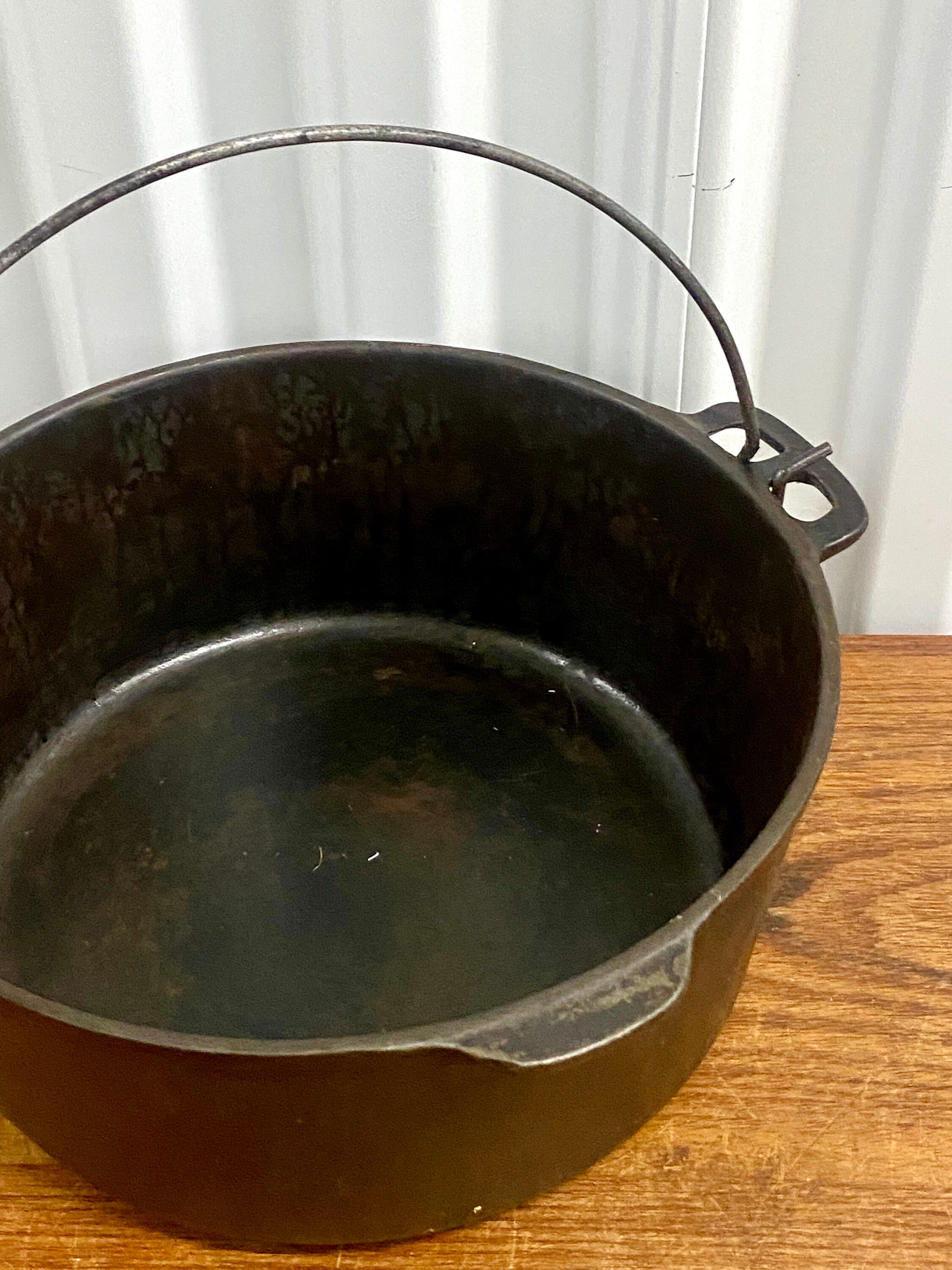 Satisfaction guarantee Dutch Oven Lid Lifter Townsends, cast iron lid