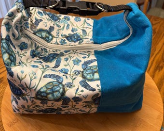 Large Insulated lunch box fits large bento boxes for adults or children