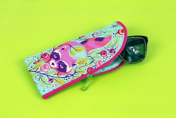 Zippered Sunglasses Case Sewing Pattern: Beginner Friendly Storage Case (PDF Download, SVG file included)
