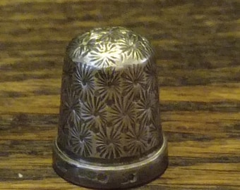 Sterling Silver Henry Griffith & Sons Thimble size 16 - Birmingham 1917