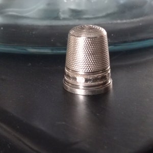 Antique Sterling Silver Thimble - James Swann & Son- Birmingham 1983
