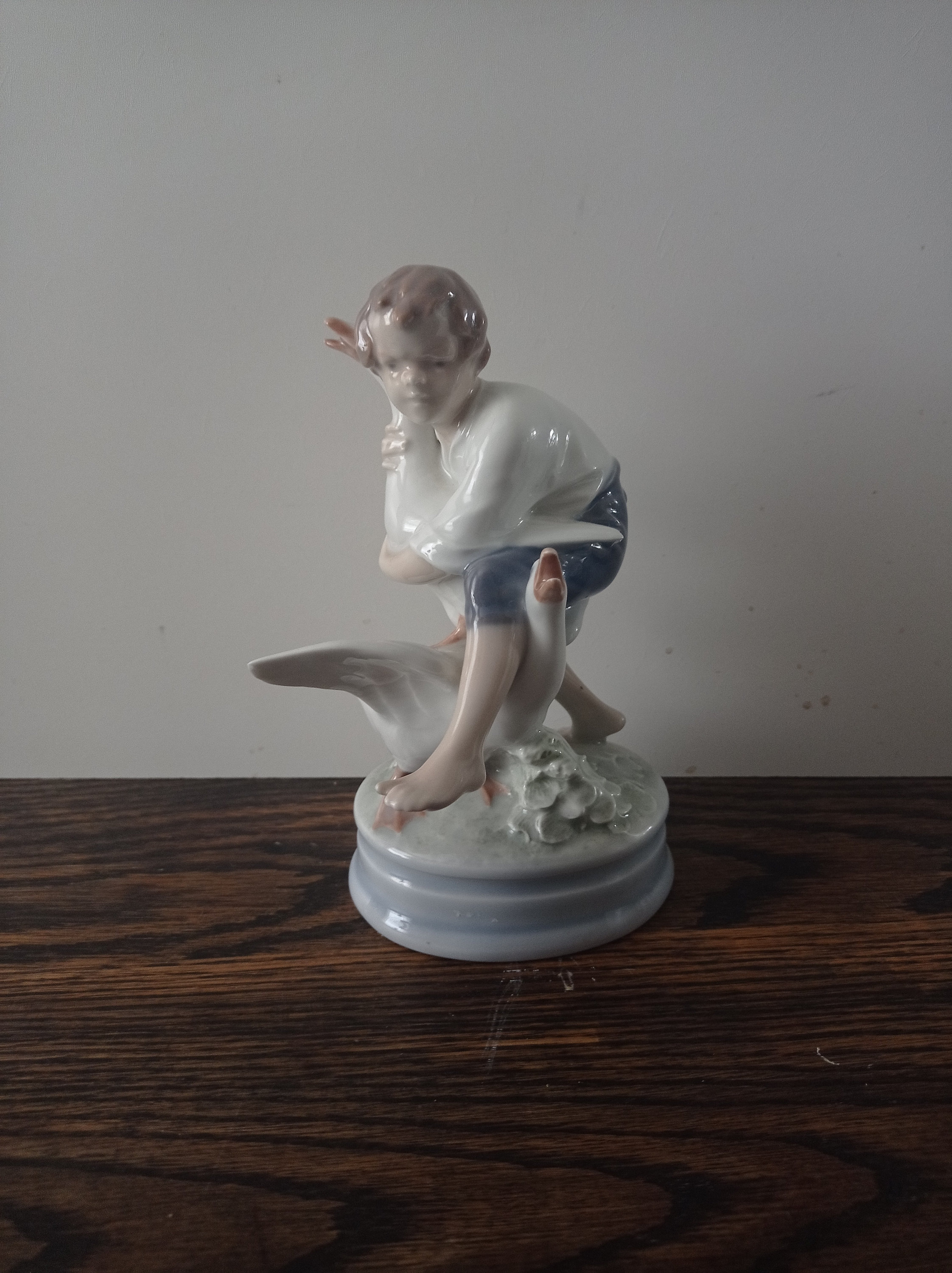 ヴィンテージ ロイヤル コペンハーゲン 磁器フィギュア：ガチョウ泥棒