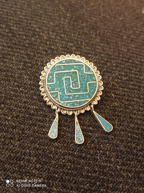 Broche Mexicaine Vintage - Turquoise Et Incrustation - Métal Argenté Et Laiton - Occasion - Bijou Ethnique