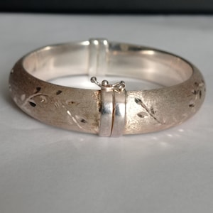 Vintage Milor Italian Silver Hinged Bracelet
