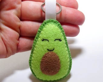 Wool felt avocado keychain, Green avocado, Plush keyring, Keyring, Key holder, Gift bag, Bag charm, Decor, Ornament, Felt fruit