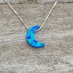 Opal Moon Necklace/Fire Opal/Dainty Crescent Pendant/Birthday/Jewelry for Kids/Celestial Gifts/Half Moon Jewellery/Christmas Present/Opals