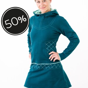 Vestido ajustado con capucha de algodón suave