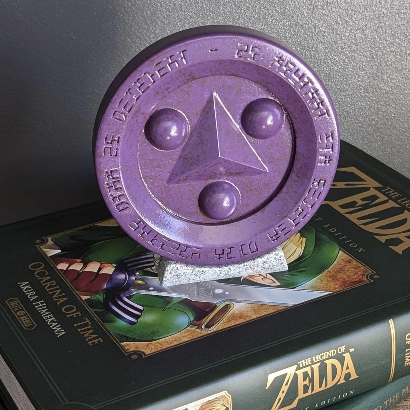 ゼルダの伝説 時のオカリナ 賢者のメダル。高級樹脂製装飾品として