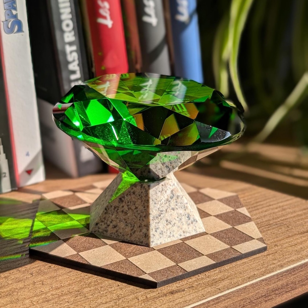 Master Emerald Sonic XL, a Resin Replica of the Sega Megadrive, Comes ...