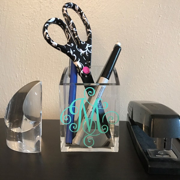Monogrammed acrylic pen holder, personalized pen cup, acrylic pencil holder, Make-up Brush holder, great for graduation gift, teacher gift