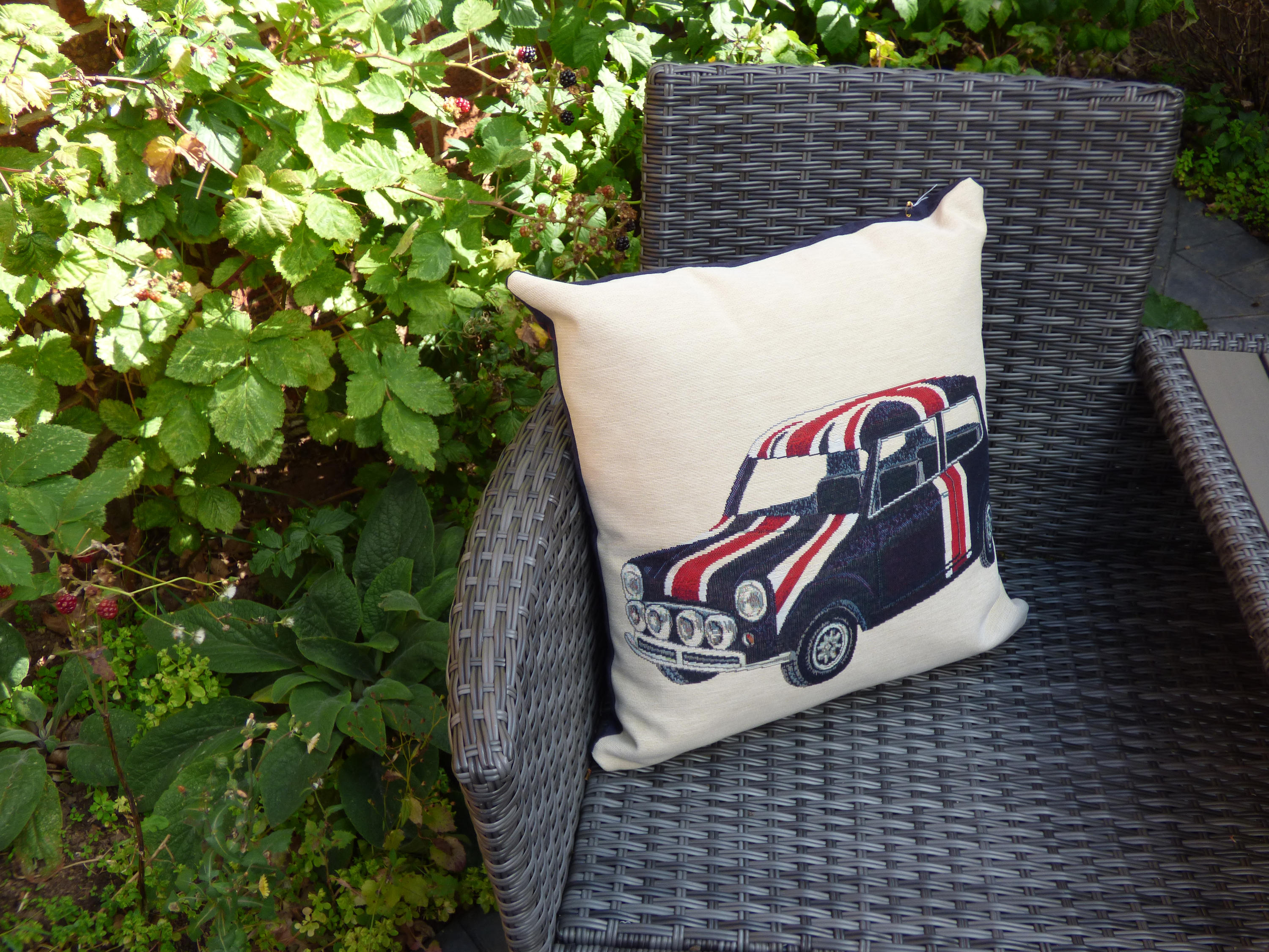 Mini car cushion cover. Tapestry style fabric front with Etsy.de