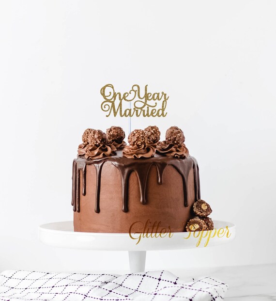 1st wedding anniversary cakes deals
