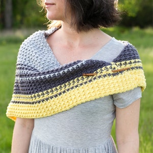 Cirra Shawlette Crochet Pattern, Beginner, Easy Shawl or Triangle Scarf