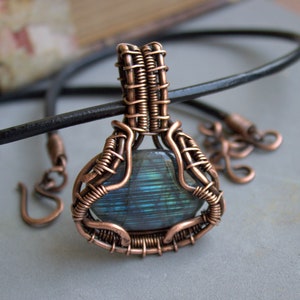 Labradorite Wire wrapped pendant, Copper pendant, Wire weave pendant, Crystal Wire wrap, Wire wrapped jewelry, Handmade, Copper jewelry