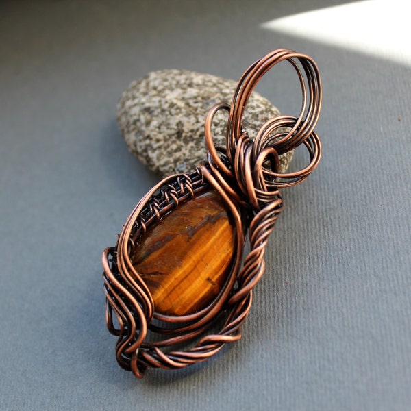 Wire wrapped pendant / Tiger's Eye pendant / Healing crystal pendant  / Boho / Copper jewelry / Bohemian jewelry / Copper Wire wrap pendant