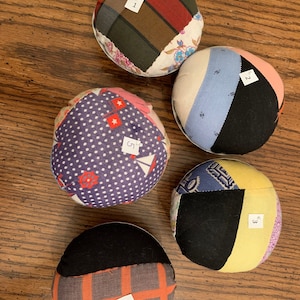 Vintage gelatin mold pin cushions