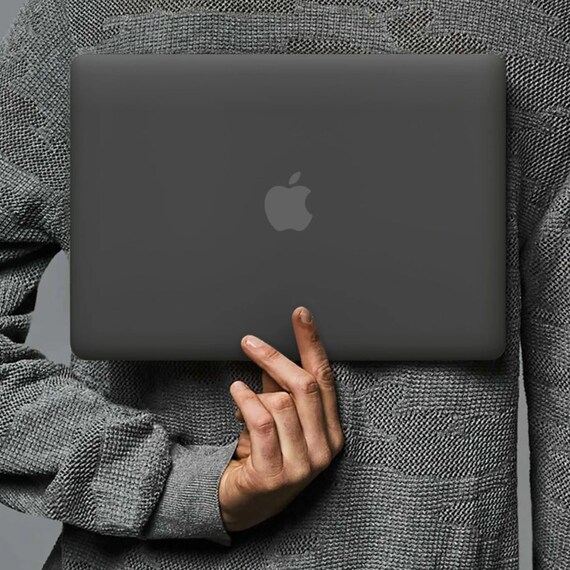 Macbook air matte black case discount