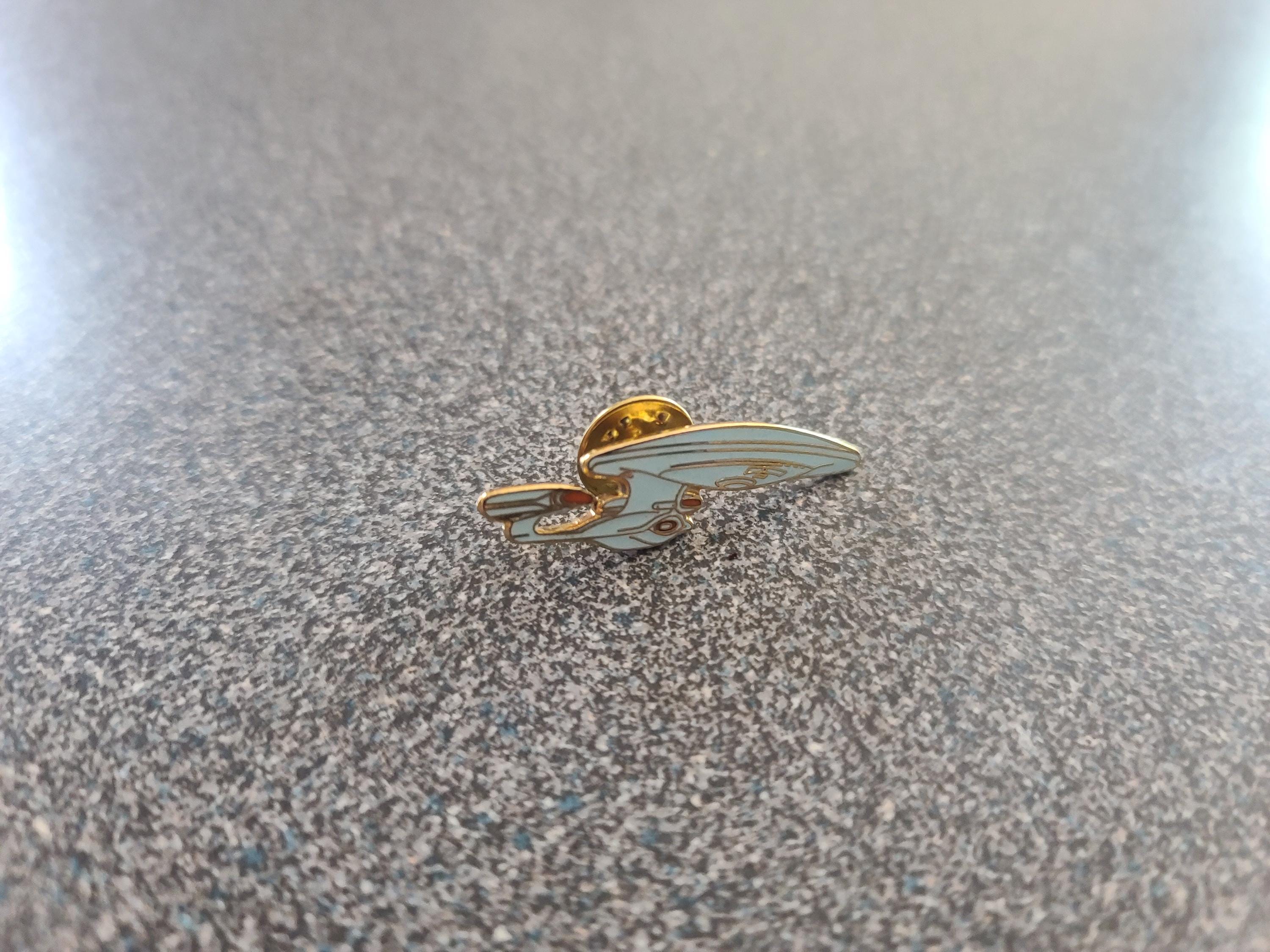 Vintage 1990 Star Trek Official Licensed Product "TNG USS Enterprise NCC-1701-D" - Enamel Tac Pin  .25" Tall x 1.5" Wide