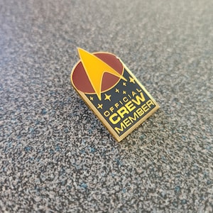 Vintage 1992 Star Trek Official Licensed Product - Official Crew Member Pin - 1.5" x .75" - TNG TOS DS9