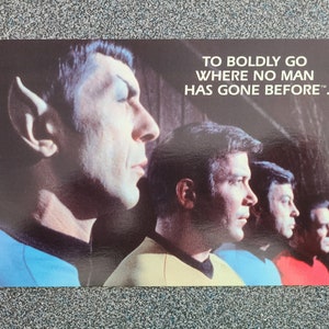 Vintage 1993 Hallmark Star Trek TOS Crew Photo - Hola/Te extraño/Solo porque/Tarjeta de cumpleaños - Kirk, Spock, Scotty, McCoy - NOS