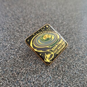 Vintage 1994 DS9 Star Trek Official Licensed Product "Star Trek Deep Space Nine - Emissary" - Enamel Tac Pin  1.25" Tall x 1.25" Wide